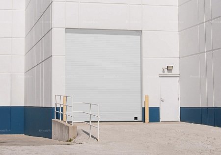Промышленные ворота с панорамным остеклением Doorhan ISD02 (2600х3600)